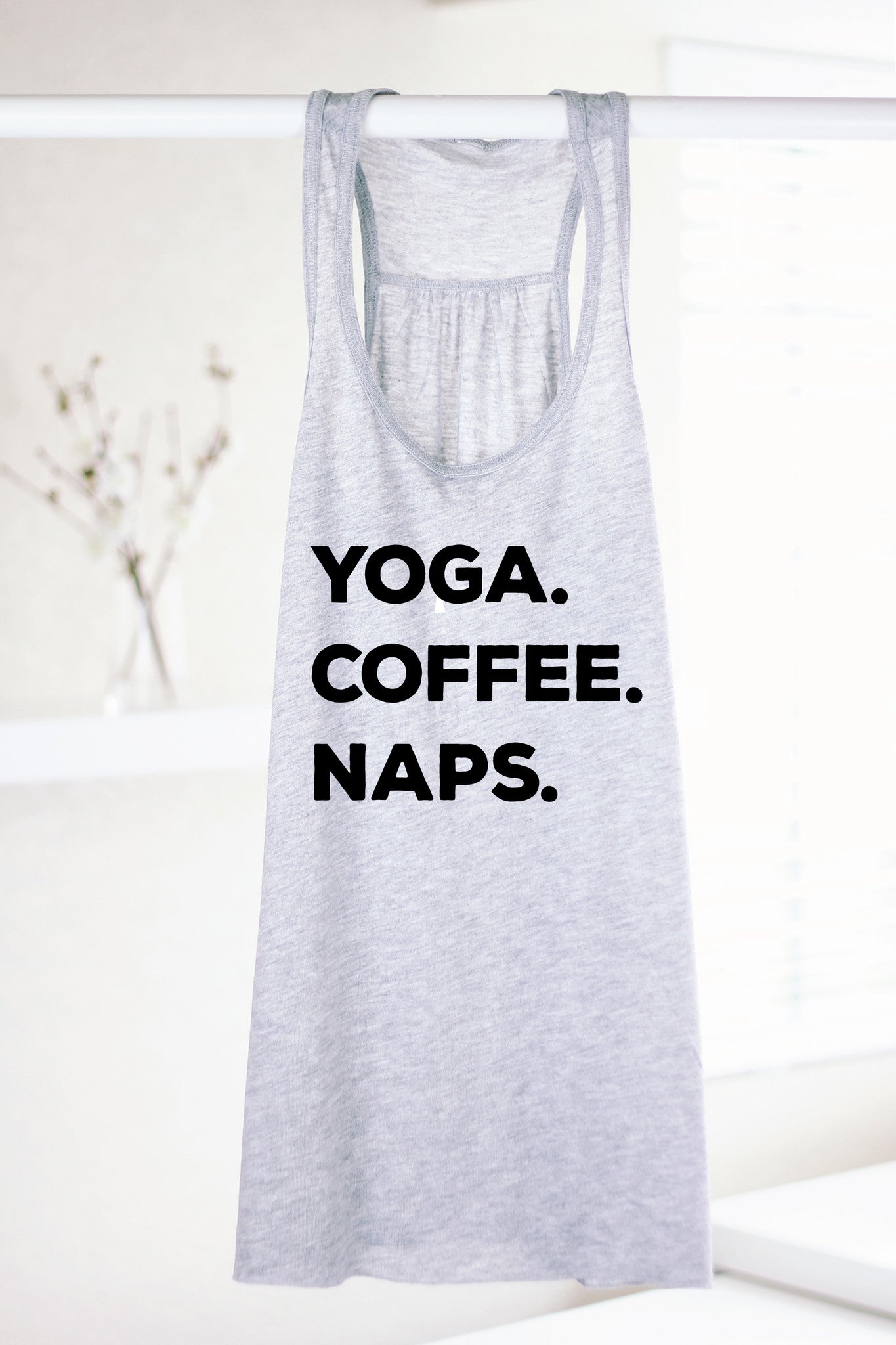 What shirt to wear with gray yoga pants What shirt to wear with gray yoga pants
